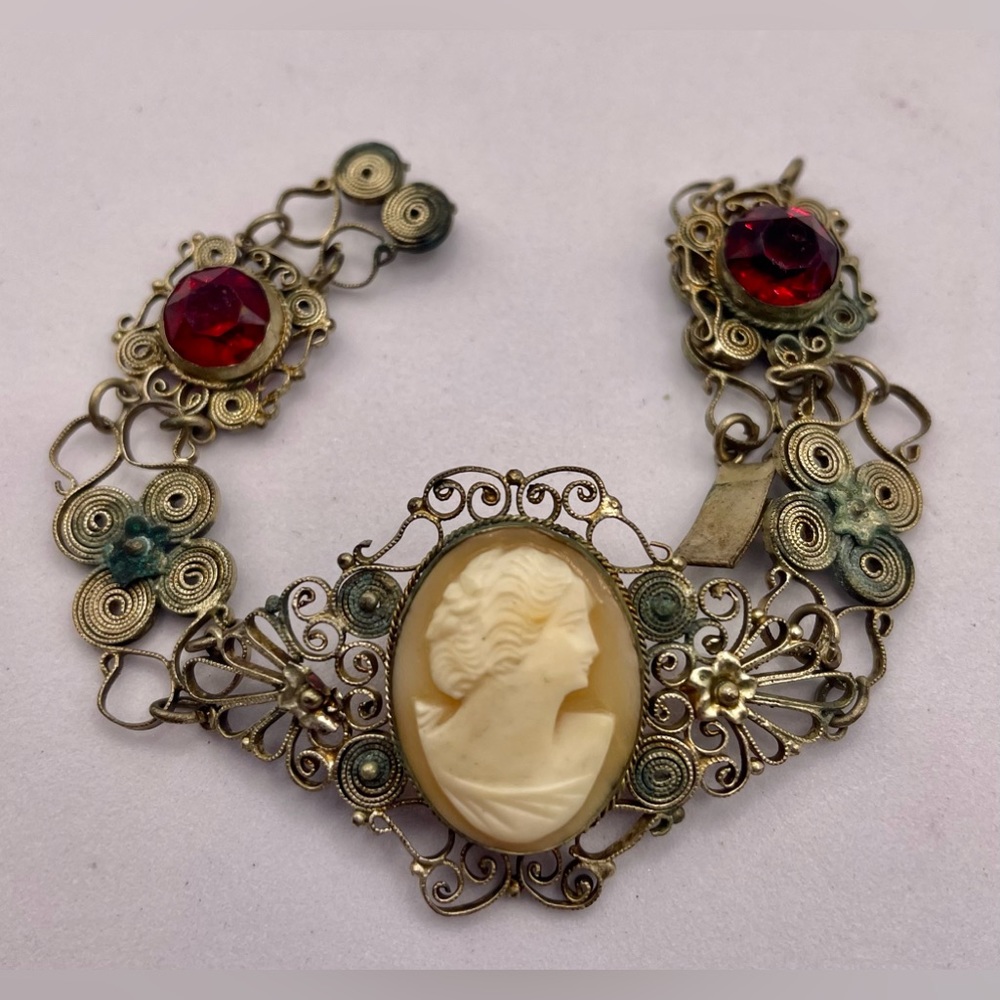 Antique Cameo Necklace and Bracelet Set Carved Shell Cameo Filigree Early 1900s - Picture 14 of 16
